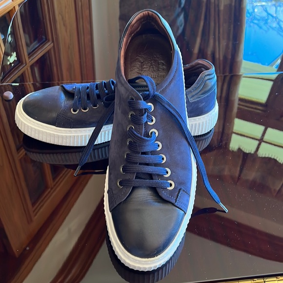 Men’s leather and suede navy sneaker - Picture 2 of 6